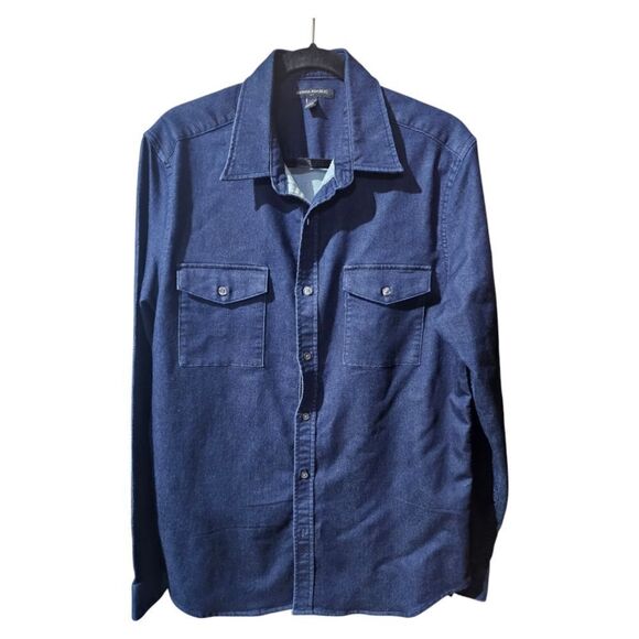 BANANA REPUBLIC FACTORY Men’s Dark Denim Button-Down Shirt - Size Large - Picture 1 of 8